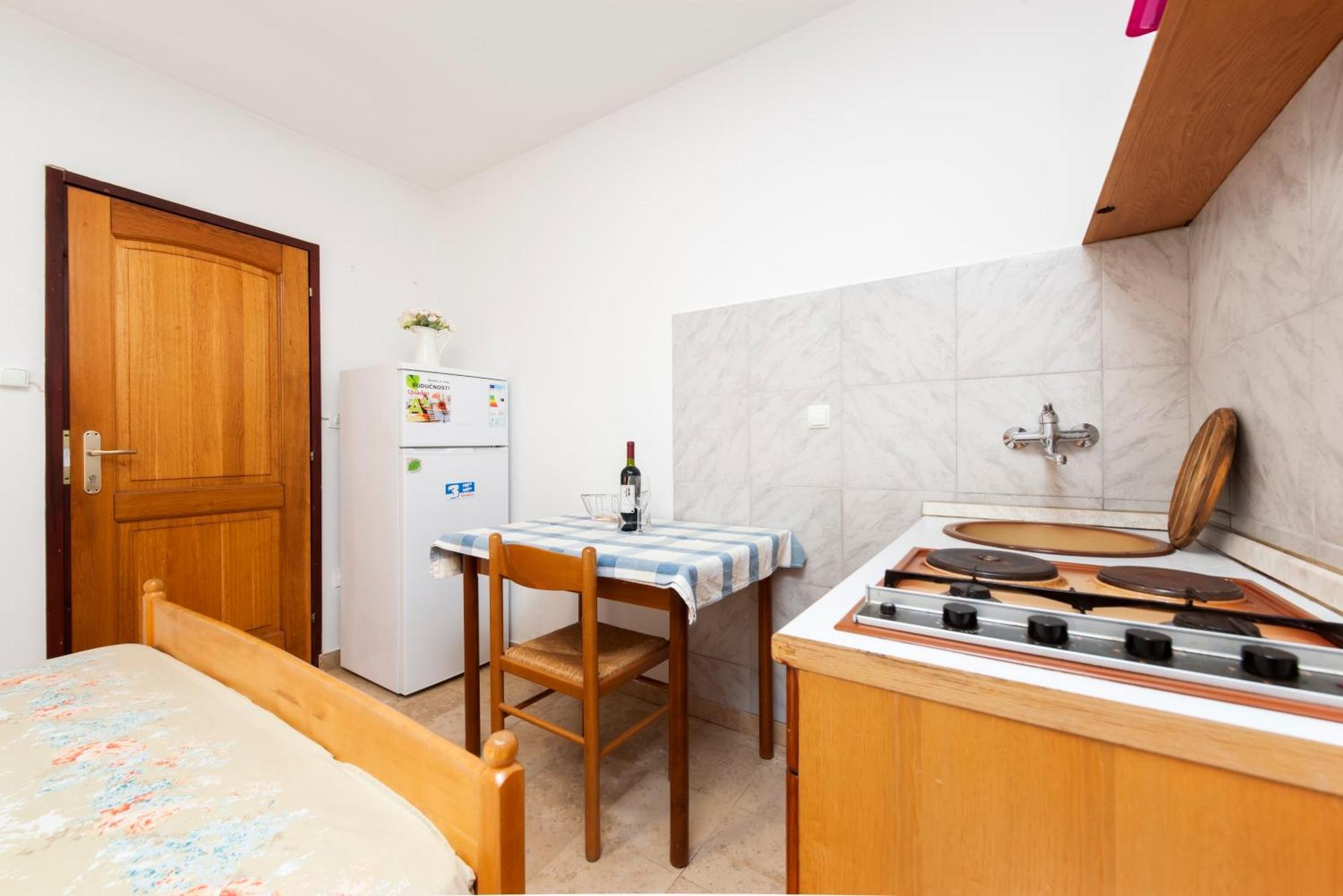 Luna Tsuki Two Aparthotel Rovinj Exterior photo